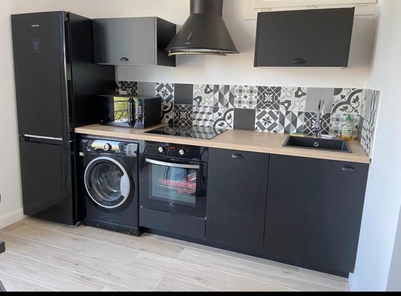 Ajaccio Magnifique T2 45M2 Neuf 5 Personnes Clim Wifi Stationnement Gratuit Centre Ville Plage A 300M Eksteriør bilde